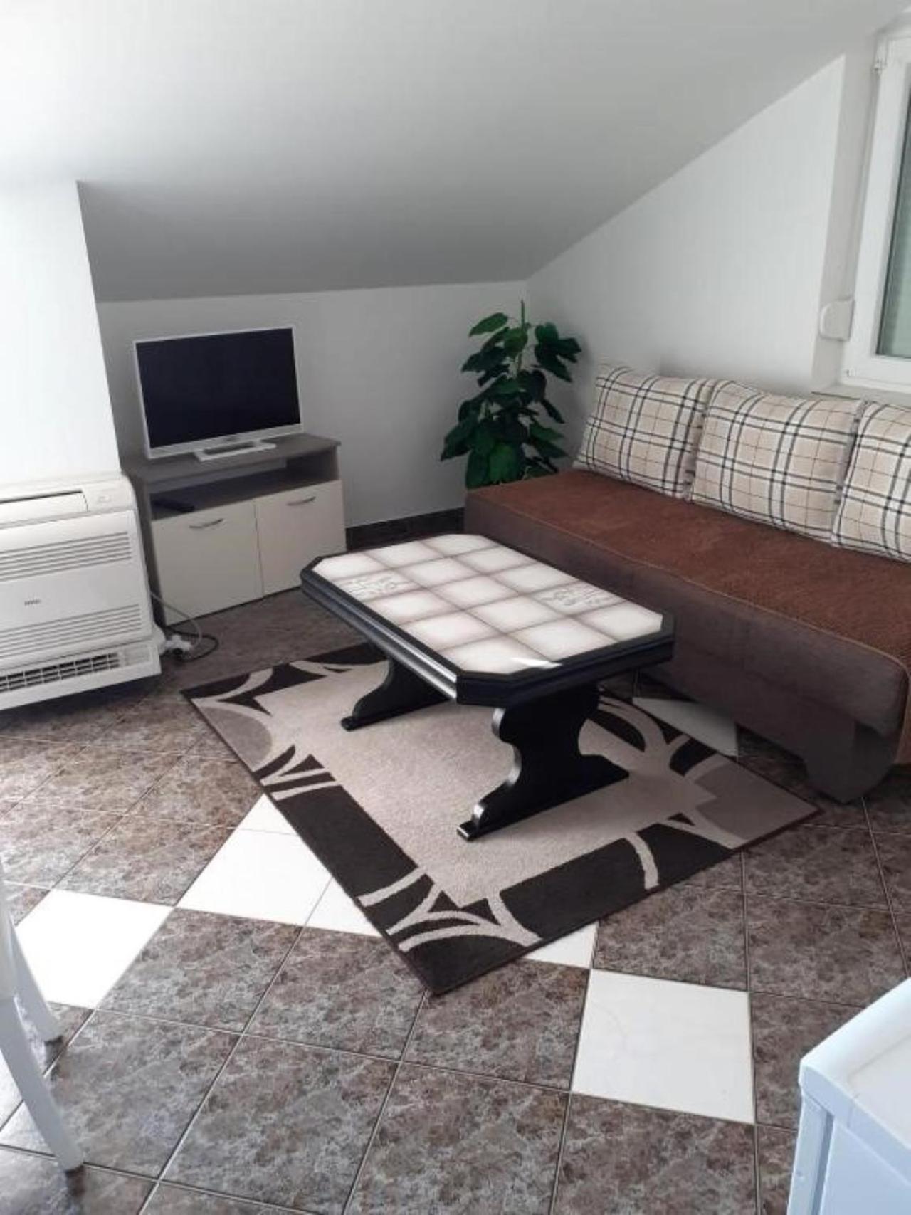 Guest House Lucija Banjol Bilik gambar